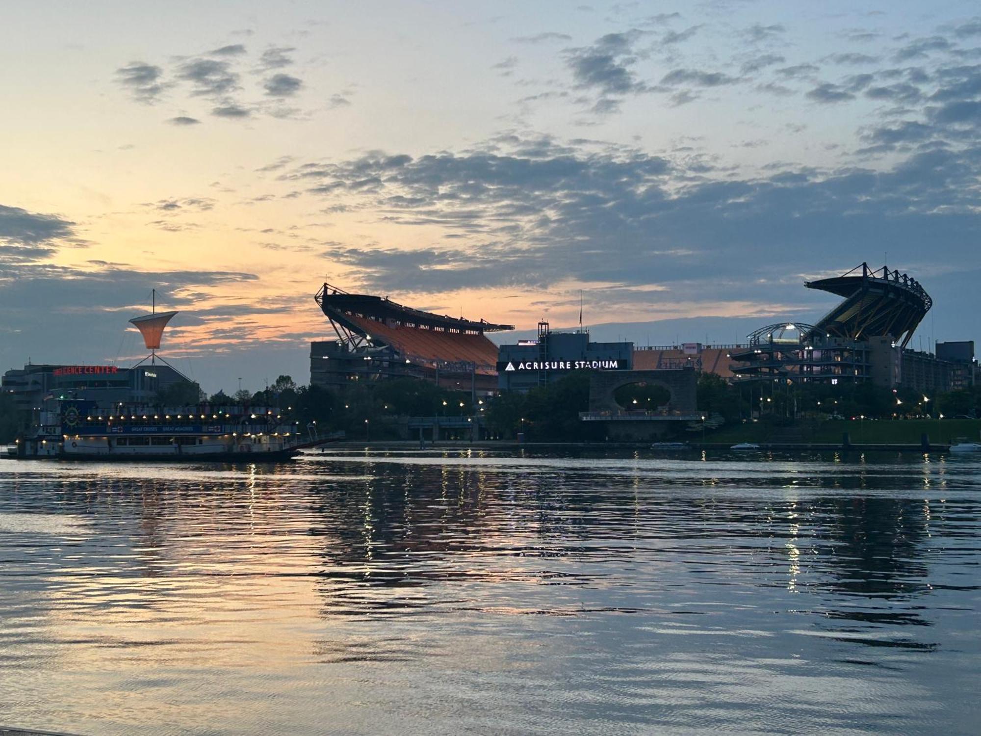 Sprawling Stadium Views Wonderful Location 24-7 Parking Gym Lounge Pittsburgh Extérieur photo